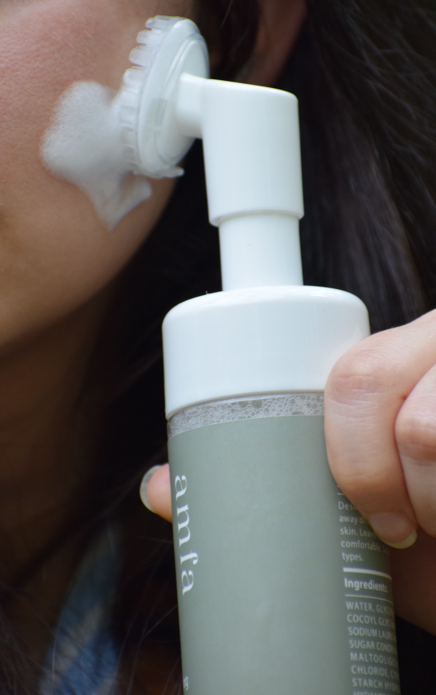 Face Cleansing Foam (with Brush)